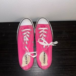 Converse pink low tops